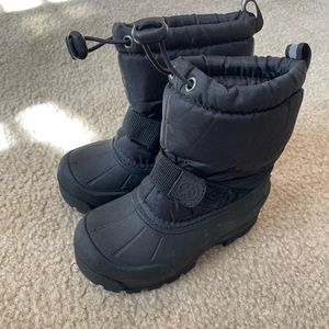 Kid’s snow boots